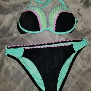 Shade & Shore Bikini Set 34D & L bottom